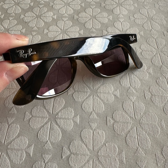 Ray-Ban Tortoise Sunglasses RB2132 GUC - Picture 3 of 9